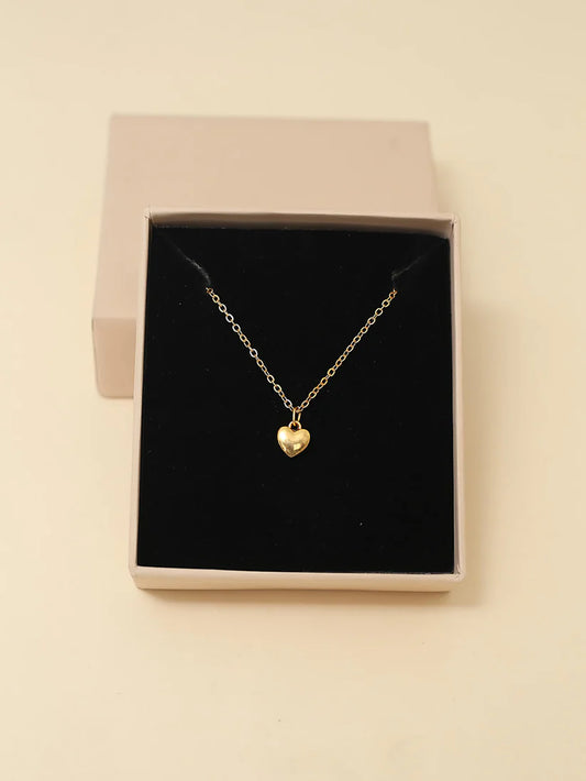 Lilyana Necklace – Elegant Pearl & Gold Charm